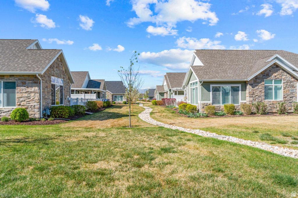 Image 25 of property listing at 442 N PINTAIL LN #C, Vineyard, UT 84059