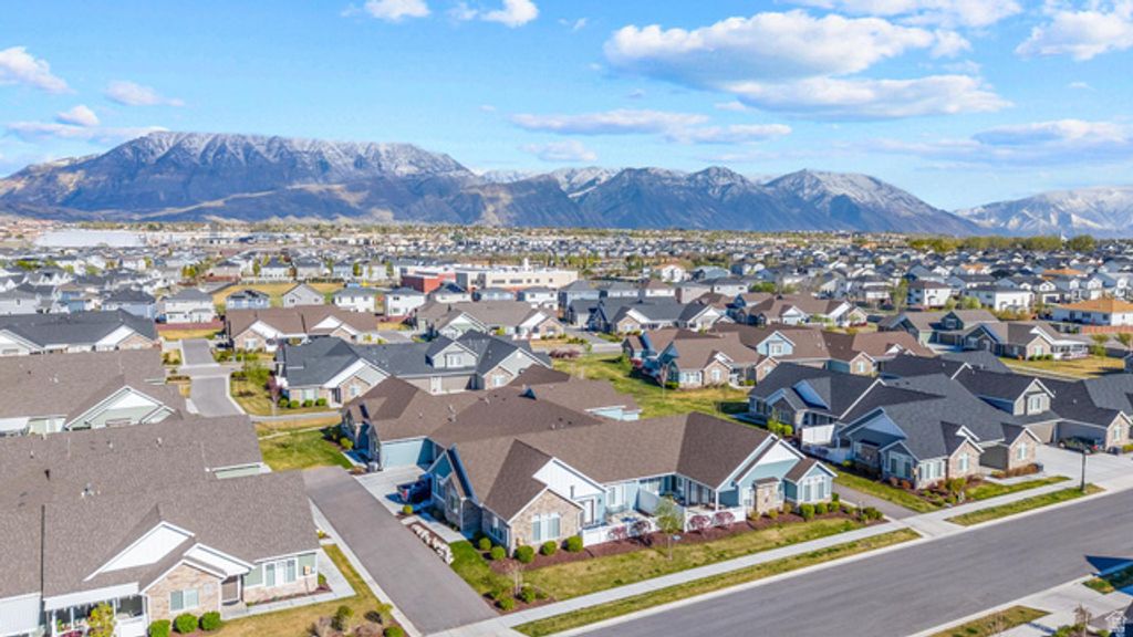 Image 30 of property listing at 442 N PINTAIL LN #C, Vineyard, UT 84059