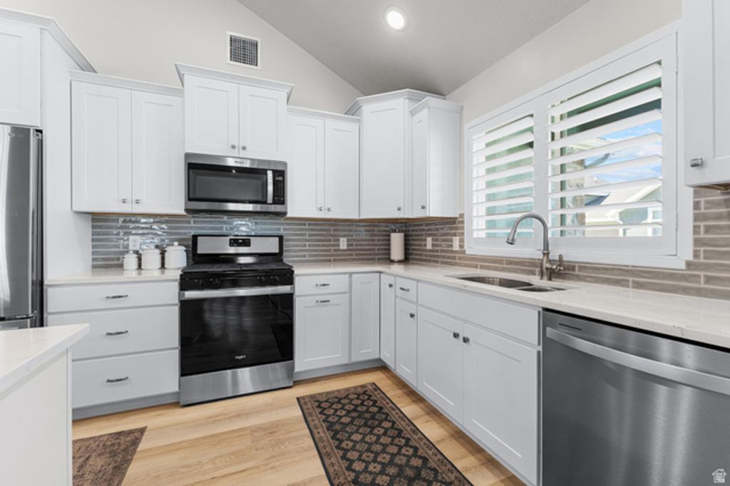 Image 5 of property listing at 442 N PINTAIL LN #C, Vineyard, UT 84059