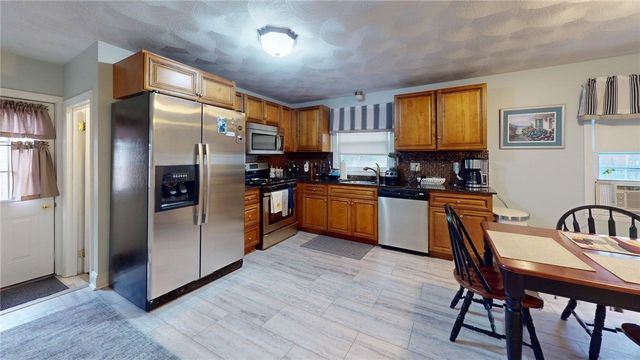 36 Rosemont Avenue, Johnston, RI 02919
