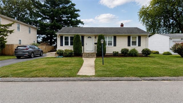 36 Rosemont Avenue, Johnston, RI 02919