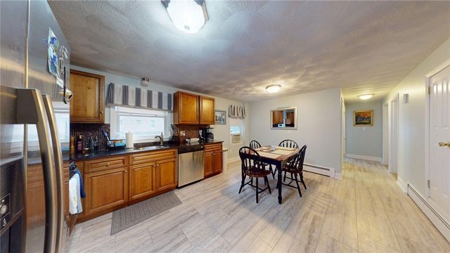 36 Rosemont Avenue, Johnston, RI 02919