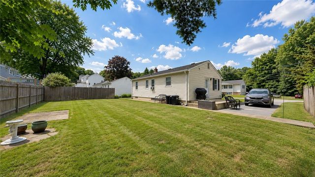 36 Rosemont Avenue, Johnston, RI 02919
