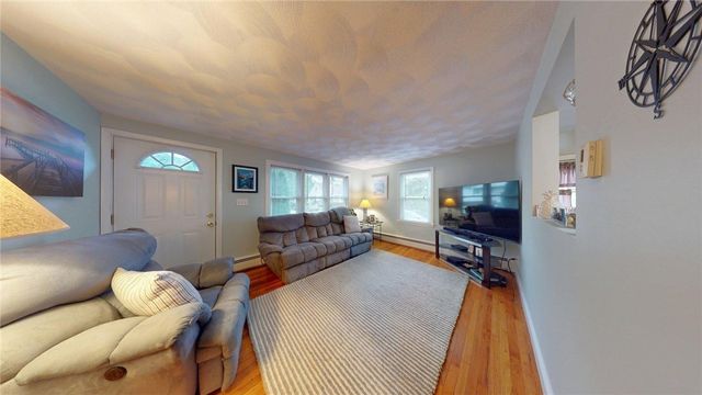 36 Rosemont Avenue, Johnston, RI 02919