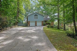 4916 Oak Grove Drive, Sugar Hill, GA 30518