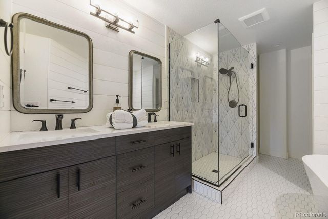 5425 Country Club Drive, Larkspur, CO 80118