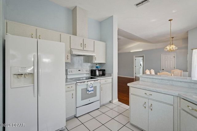 10 Wavra Place, Palm Coast, FL 32164