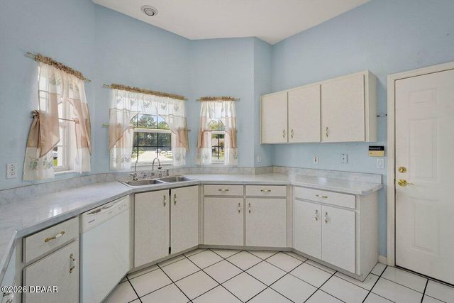 10 Wavra Place, Palm Coast, FL 32164