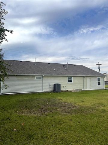 812 E Hwy 90 Highway, Iowa, LA 70647