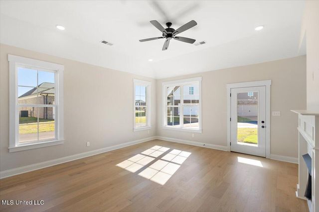 433 Sunflower Street, Nesbit, MS 38651