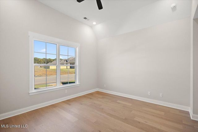 433 Sunflower Street, Nesbit, MS 38651