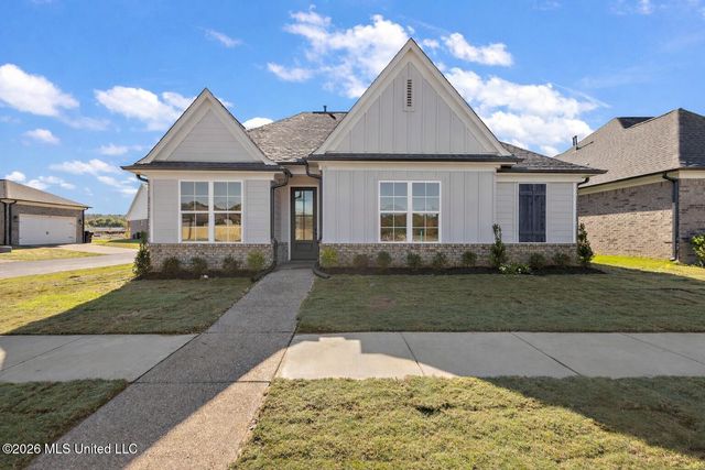 433 Sunflower Street, Nesbit, MS 38651