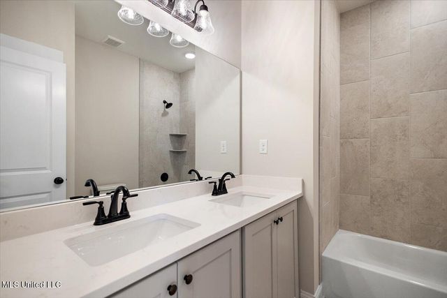 433 Sunflower Street, Nesbit, MS 38651