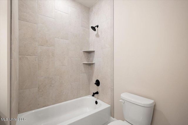 433 Sunflower Street, Nesbit, MS 38651