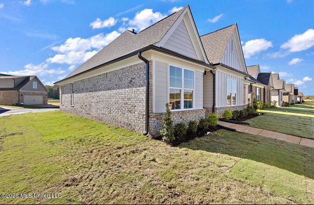 433 Sunflower Street, Nesbit, MS 38651