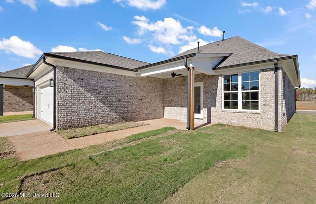 433 Sunflower Street, Nesbit, MS 38651