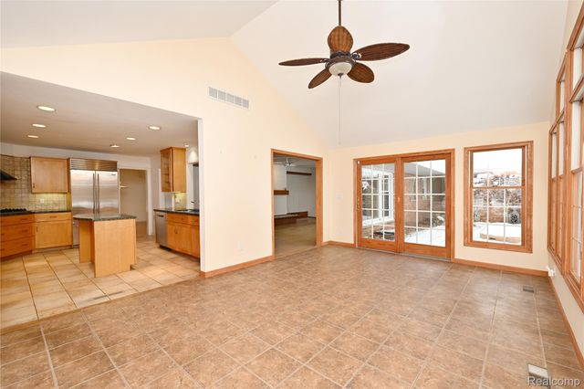 5671 Shadow Lane, Bloomfield Hills, MI 48302