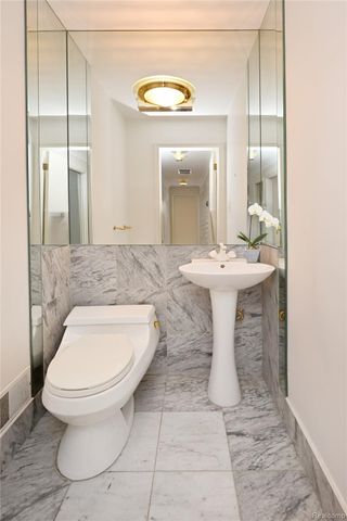 5671 Shadow Lane, Bloomfield Hills, MI 48302