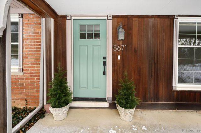 5671 Shadow Lane, Bloomfield Hills, MI 48302