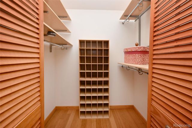 5671 Shadow Lane, Bloomfield Hills, MI 48302