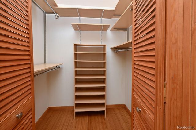 5671 Shadow Lane, Bloomfield Hills, MI 48302