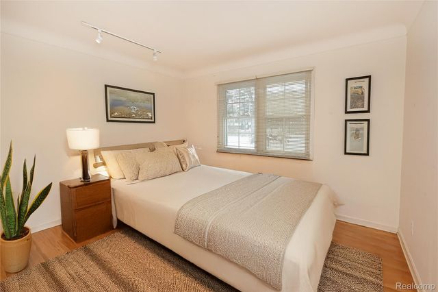 5671 Shadow Lane, Bloomfield Hills, MI 48302