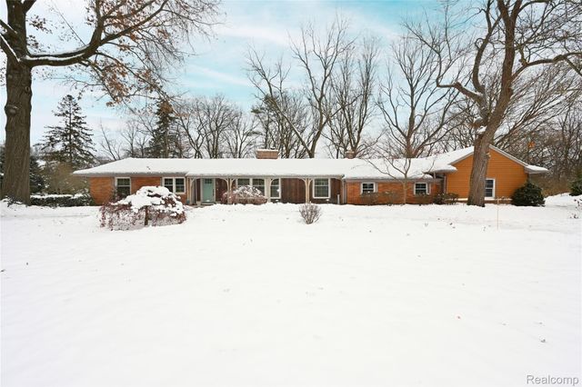 5671 Shadow Lane, Bloomfield Hills, MI 48302