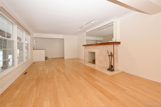 5671 Shadow Lane, Bloomfield Hills, MI 48302