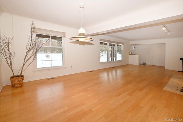 5671 Shadow Lane, Bloomfield Hills, MI 48302