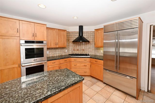 5671 Shadow Lane, Bloomfield Hills, MI 48302