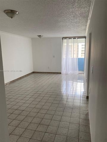 5050 NW 7th Street PH5, Miami, FL 33126
