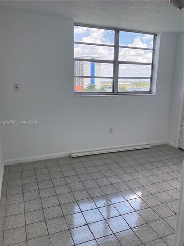 5050 NW 7th Street PH5, Miami, FL 33126