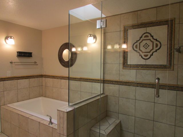 9108 Surrey Road NE, Albuquerque, NM 87109