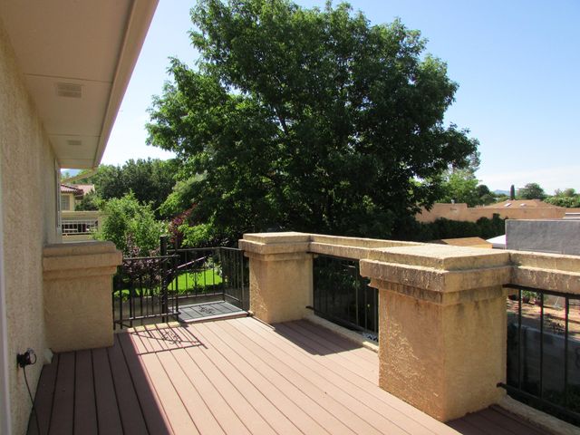 9108 Surrey Road NE, Albuquerque, NM 87109