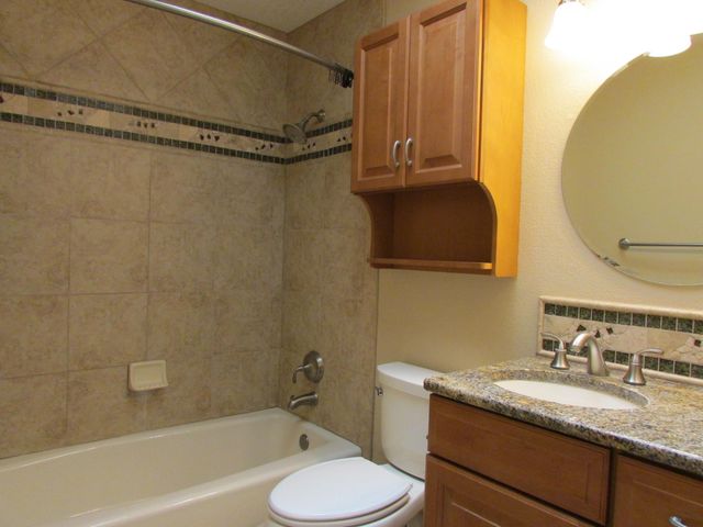 9108 Surrey Road NE, Albuquerque, NM 87109