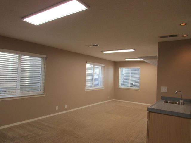 9108 Surrey Road NE, Albuquerque, NM 87109