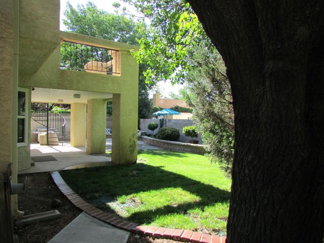 9108 Surrey Road NE, Albuquerque, NM 87109