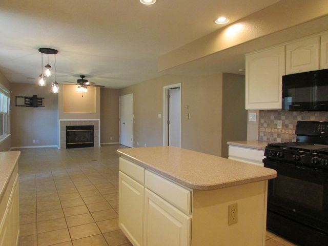 9108 Surrey Road NE, Albuquerque, NM 87109