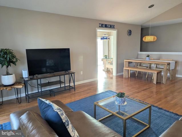 112-G ALMA MATER CT, State College, PA 16803