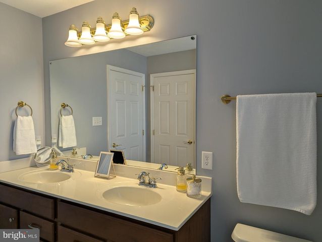 112-G ALMA MATER CT, State College, PA 16803