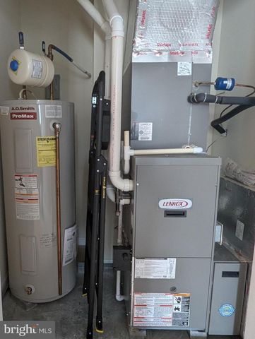 112-G ALMA MATER CT, State College, PA 16803