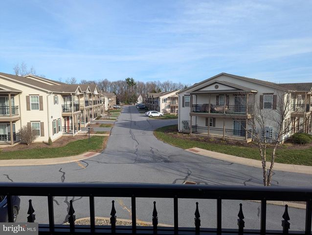 112-G ALMA MATER CT, State College, PA 16803