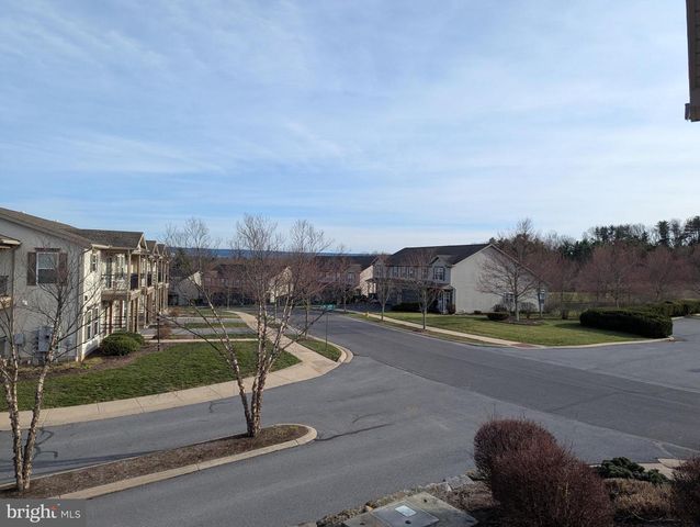 112-G ALMA MATER CT, State College, PA 16803