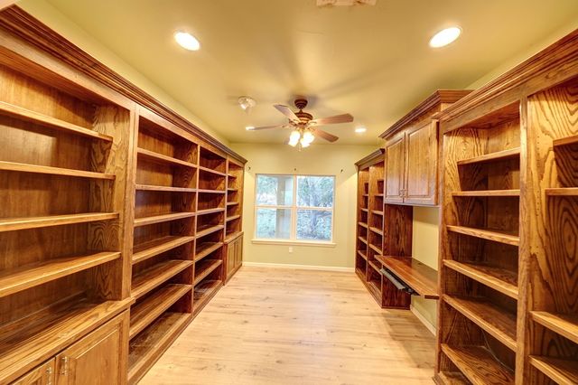 203 Rim Rock Circle W, Hext, TX 78024