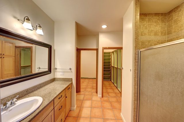 203 Rim Rock Circle W, Hext, TX 78024