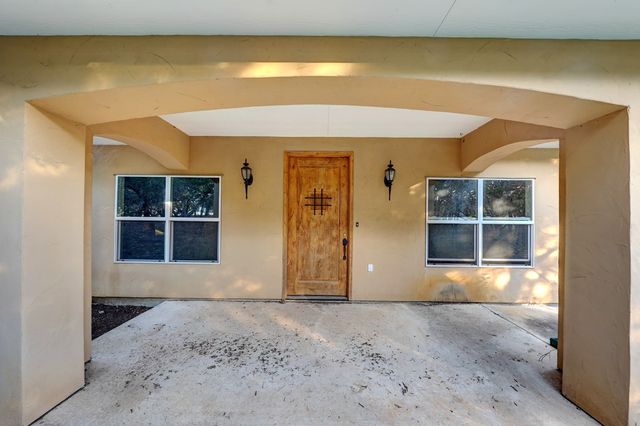 203 Rim Rock Circle W, Hext, TX 78024