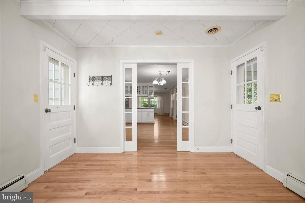 Image 14 of property listing at 1915 CHERRY RD, Annapolis, MD 21409