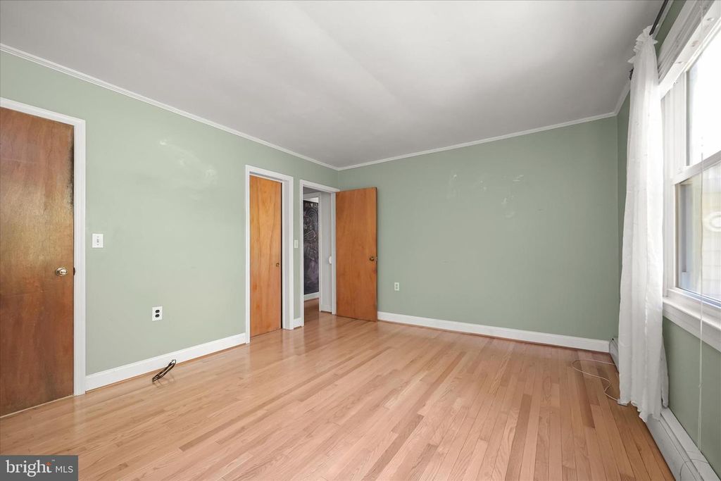 Image 17 of property listing at 1915 CHERRY RD, Annapolis, MD 21409