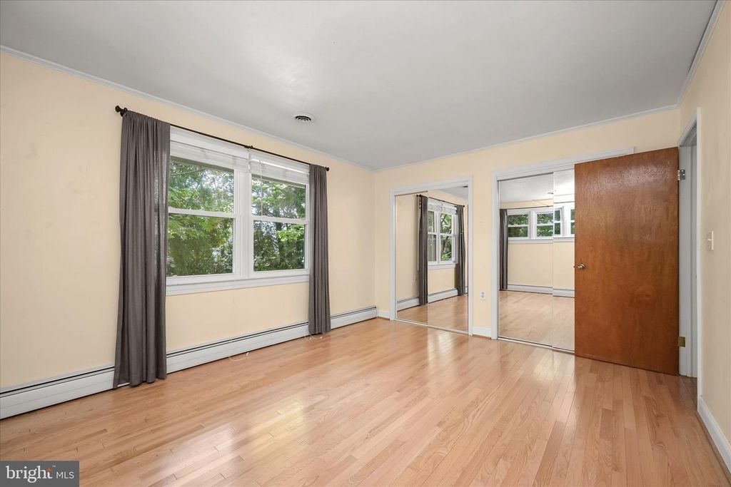Image 20 of property listing at 1915 CHERRY RD, Annapolis, MD 21409
