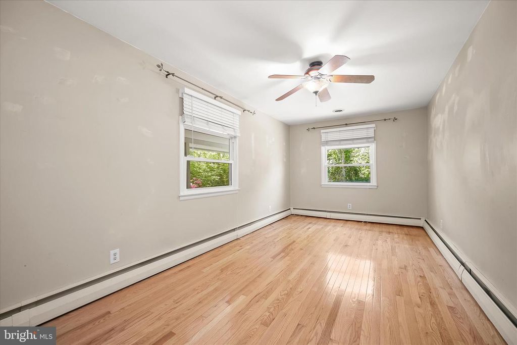 Image 23 of property listing at 1915 CHERRY RD, Annapolis, MD 21409